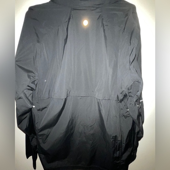 Men’s lululemon windbreaker jacket - Picture 9 of 11